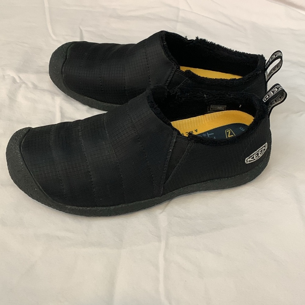 Keen Howser II women’s slippers